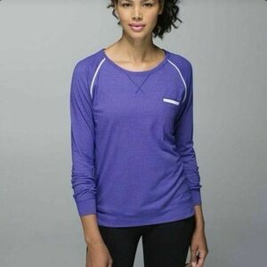 Lululemon Women Sz 8 Weightless Long Sleeve Crew Neck Casual Athletic Shirt Top